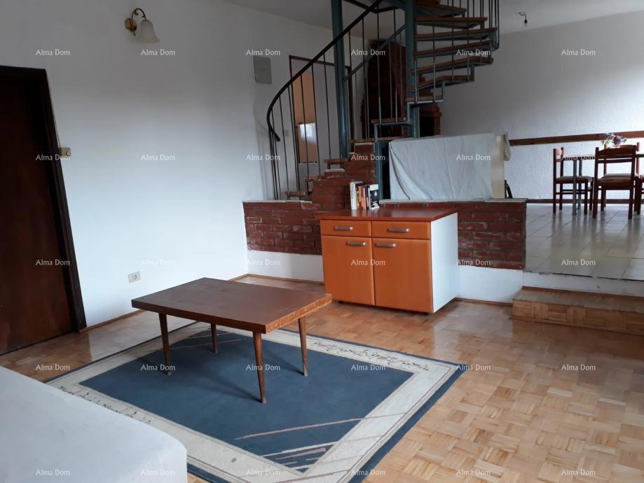 Prodajemo kameno hišo v središču Brtonigle!