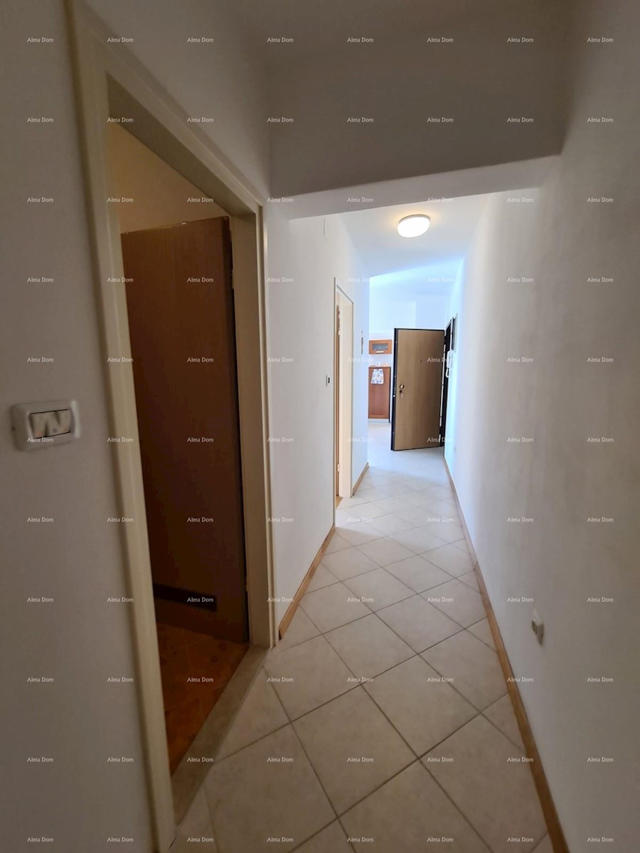 Apartma z odprtim pogledom na zaliv in morje.