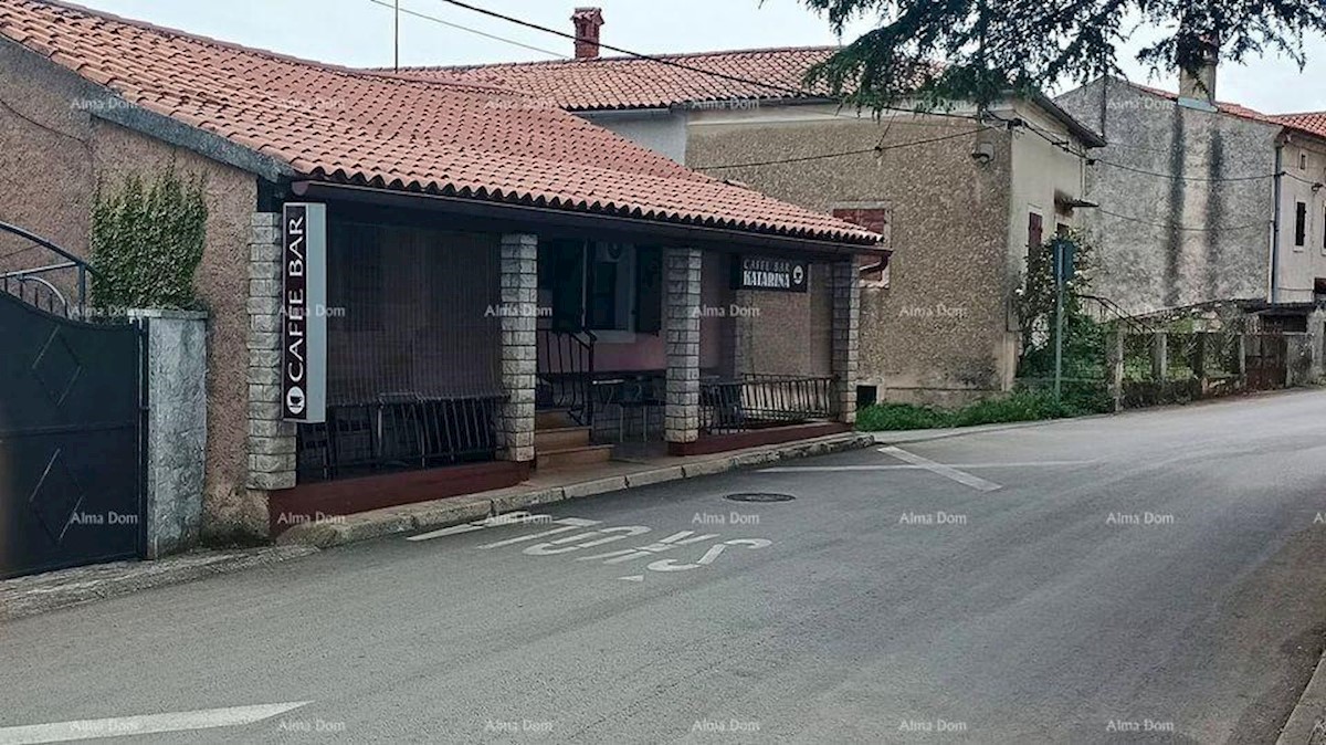 Prodamo caffe bar picerijo v Marčani