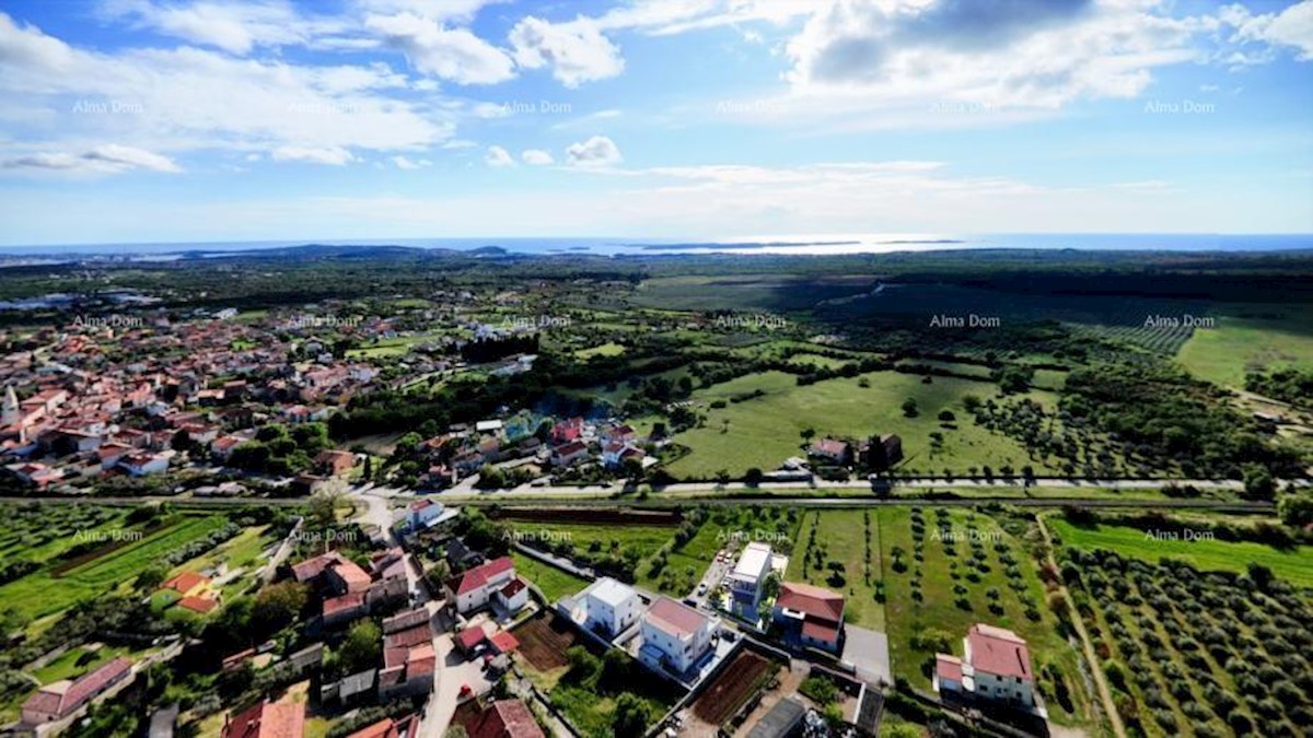 Prodamo čudovito dupleks hišo z bazenom in pogledom na morje in Brione, v Galižani