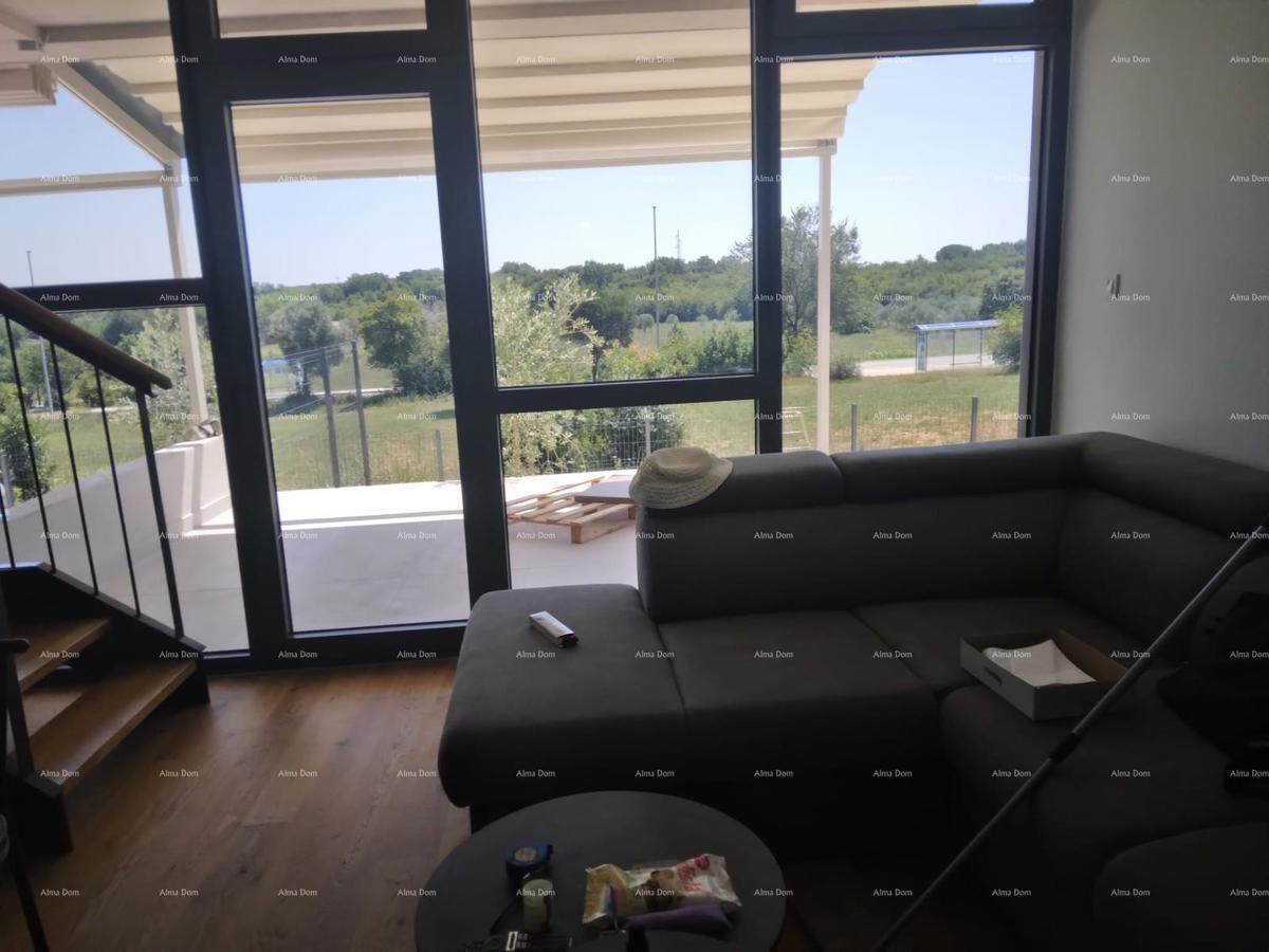 Novi, moderni stanovanjski kompleks, Rovinj! Dvonadstropno stanovanje s parkirnim in garažnim mestom!