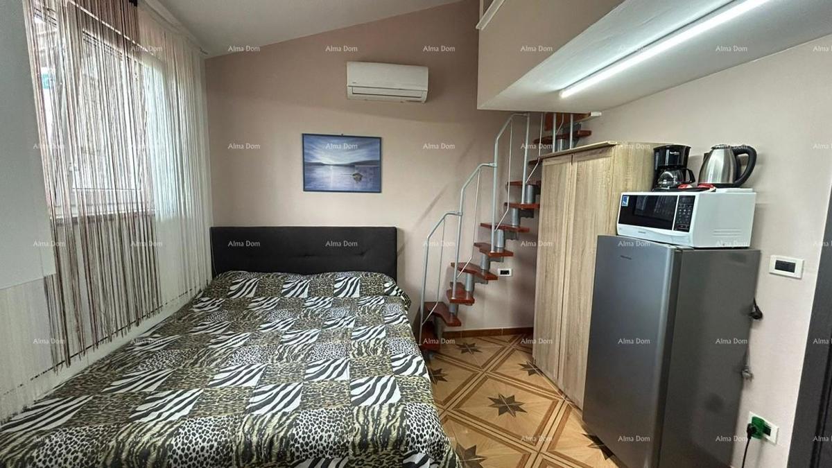 Prodajamo hišo z več apartmaji in bazenom.