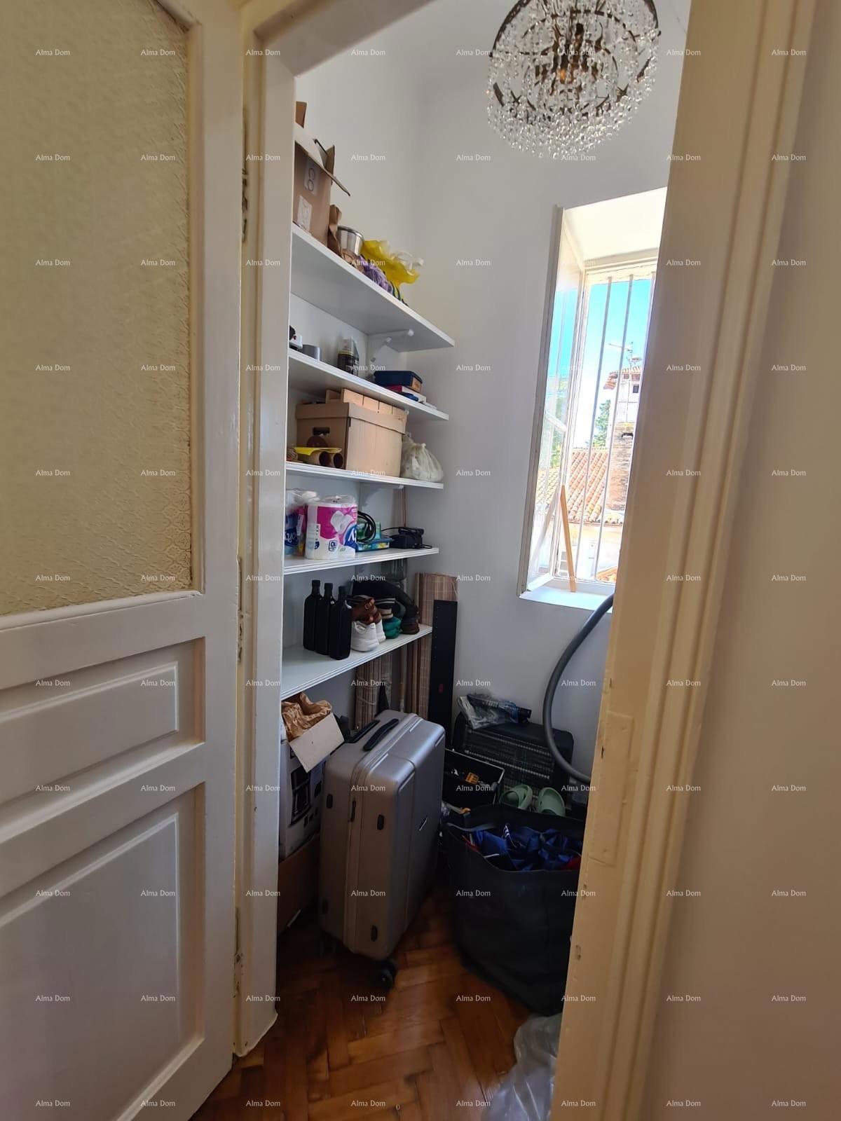 PULA CENTAR, PROSTRAN APARTMA 93 M2, NAJEM