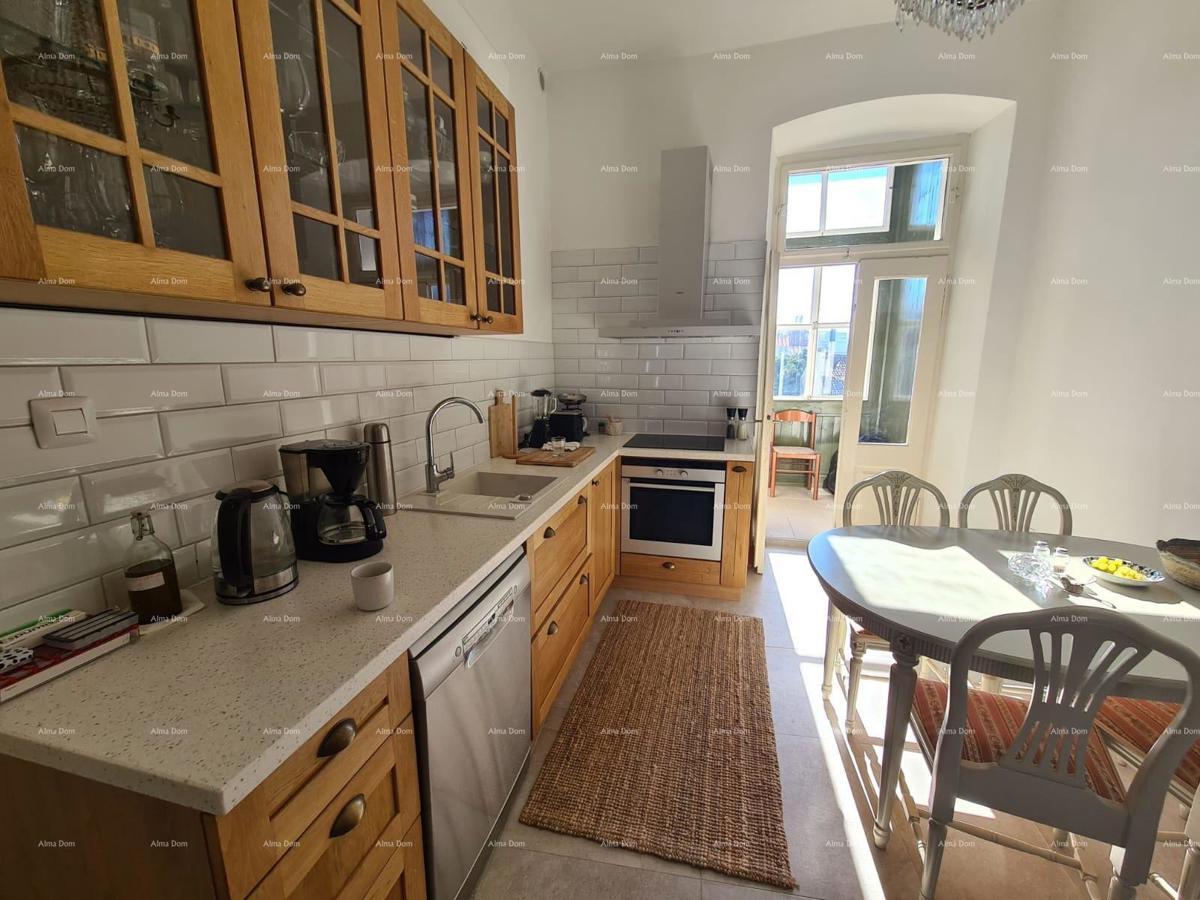 PULA CENTAR, PROSTRAN APARTMA 93 M2, NAJEM