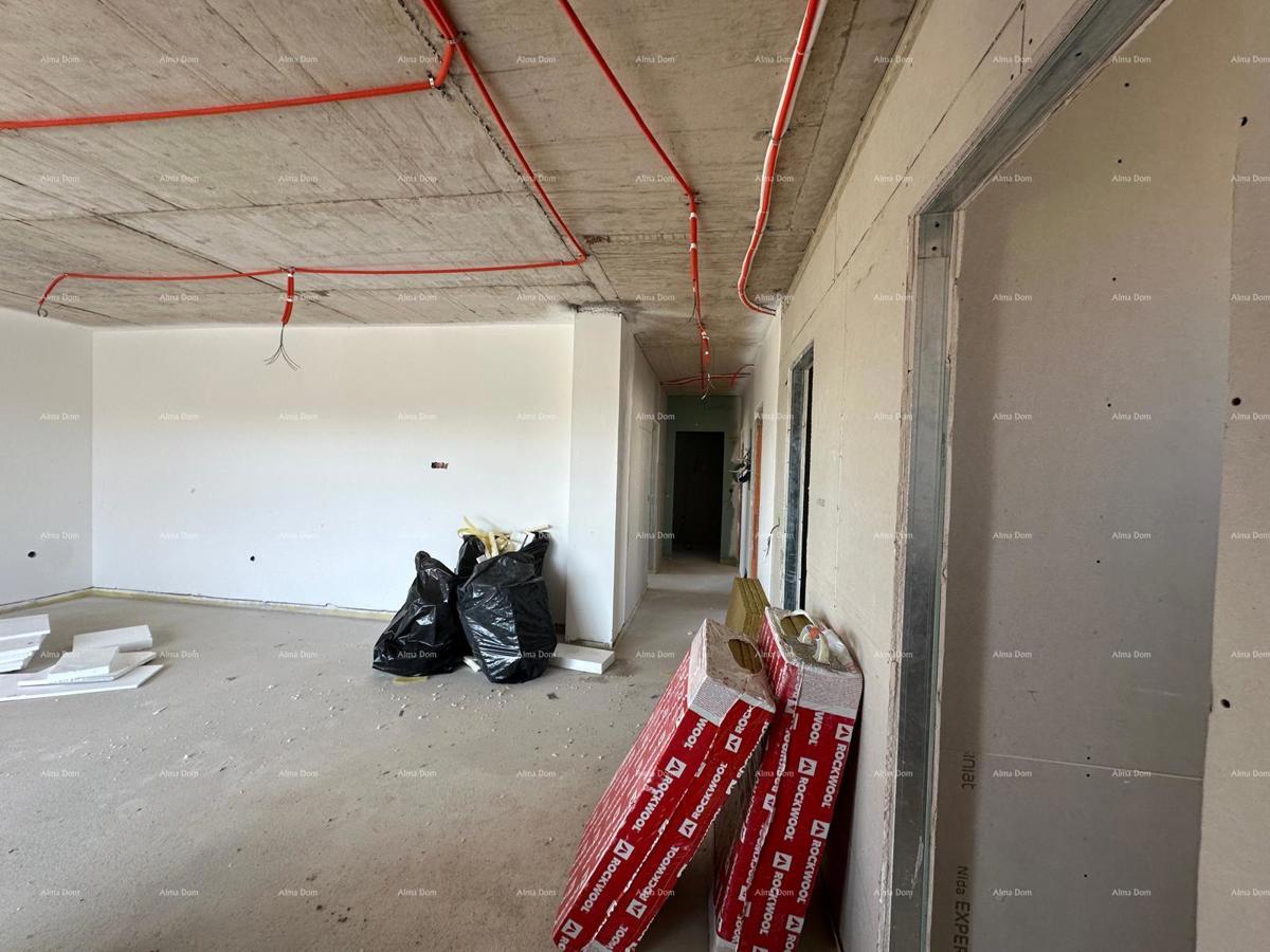 Prodaja stan/penthouse v novogradnji z veliko teraso, Štinjan!