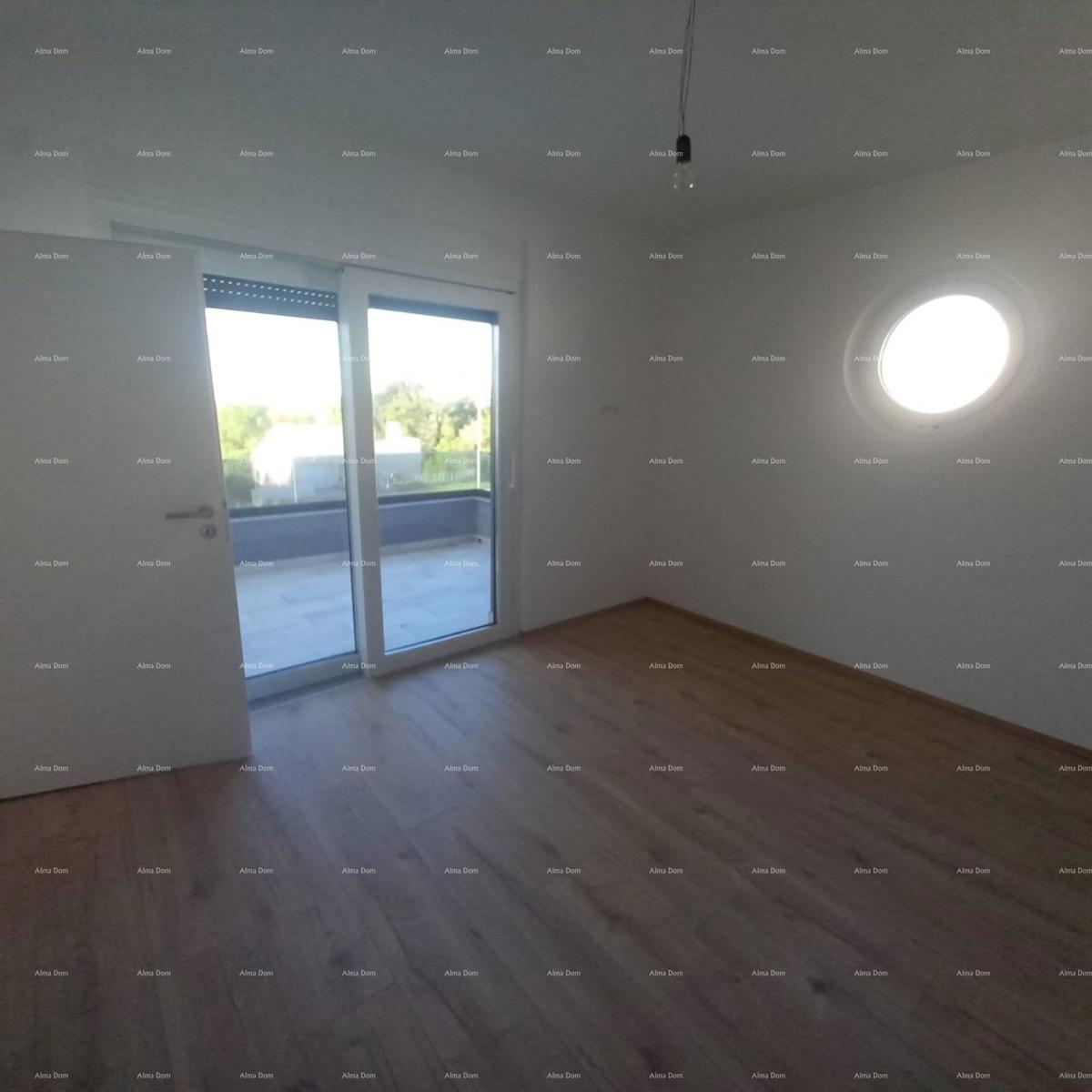 Prodamo novo hišo z bazenom na odlični lokaciji, blizu morja!