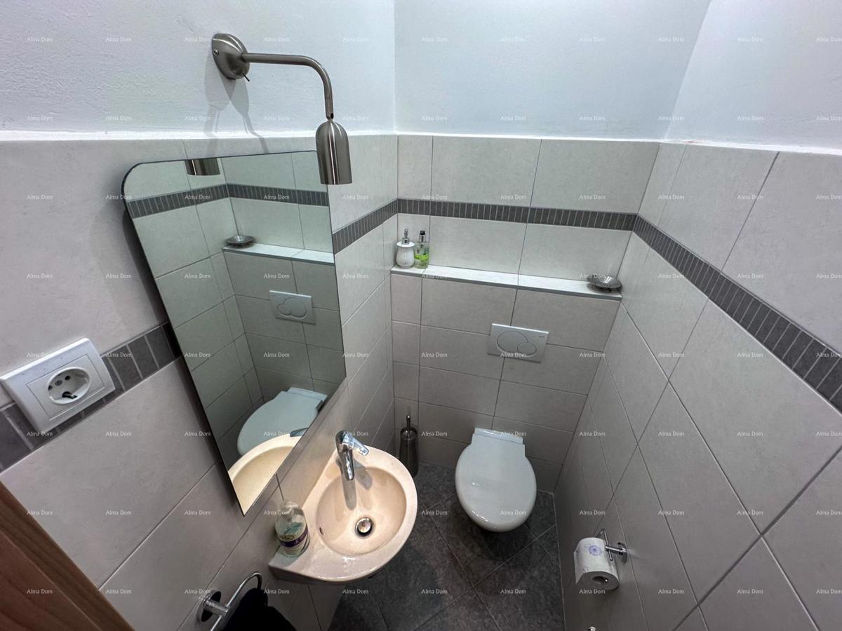Prekrasna hiša s bazenom v Puli, idealna za družino ali naložbo