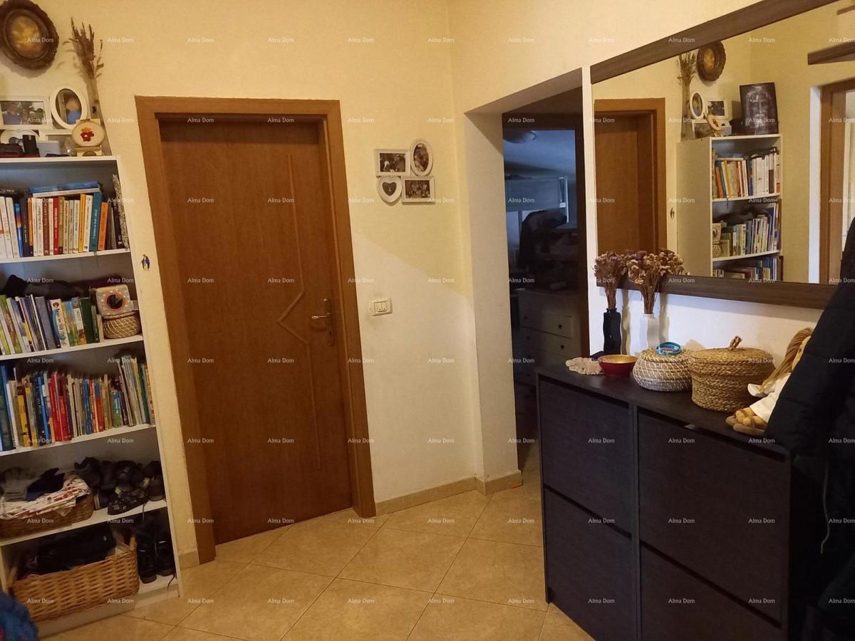 Prodaja stanovanja s parkirnim mestom, pogled na morje, Vodnjan!