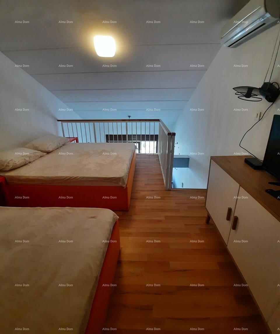 Prodaje se odličan stan s galerijom i pogledom na more, Duga Uvala