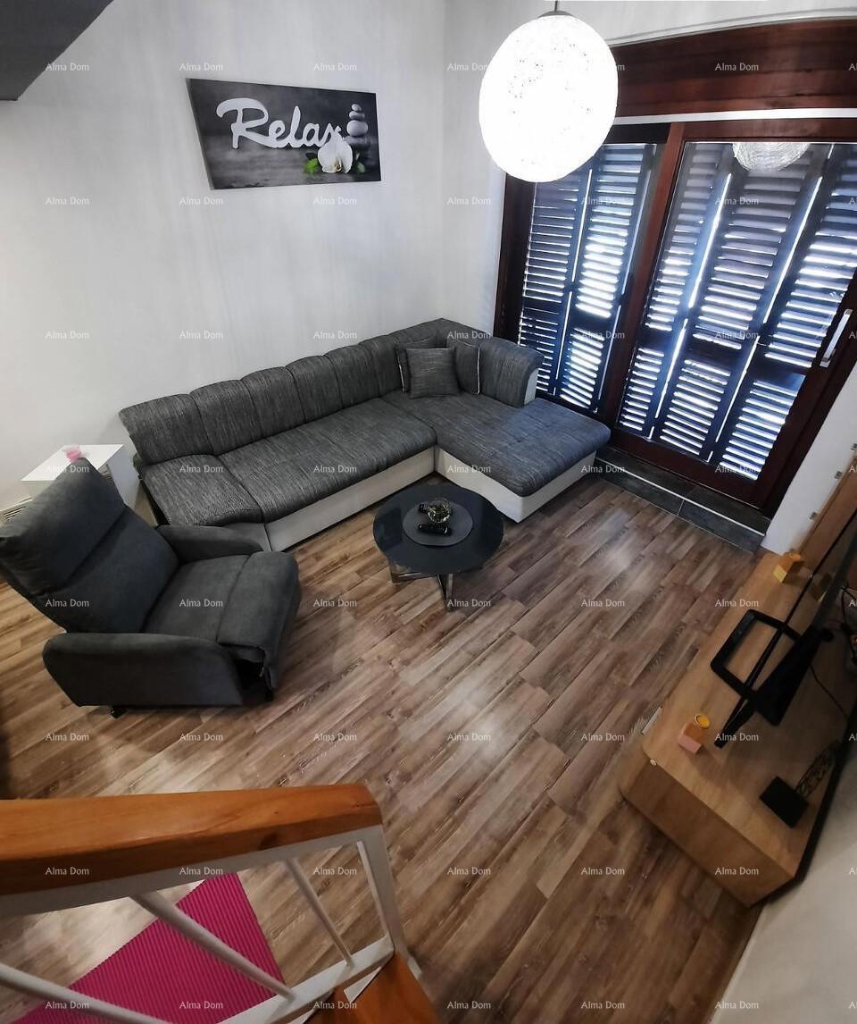 Prodaje se odličan stan s galerijom i pogledom na more, Duga Uvala