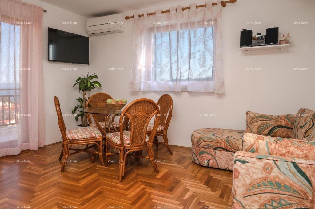 Prodamo apartma v Rabcu s pogledom na morje.