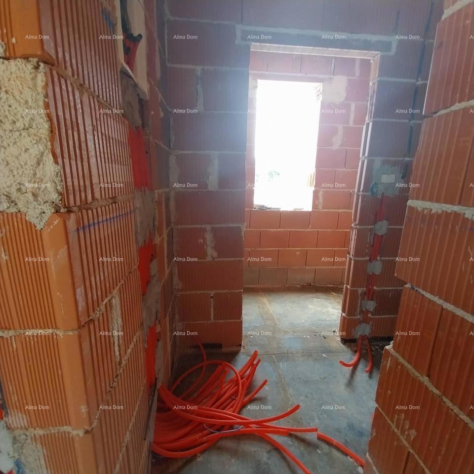 Na prodaju hiša v gradnji – Muntić.