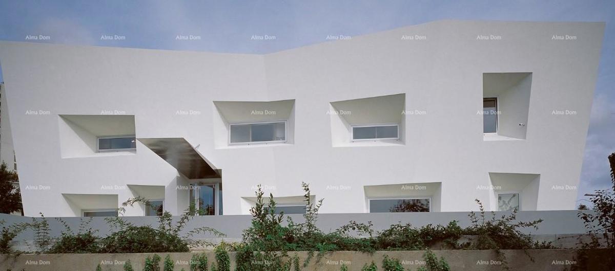 Pula/Veruda! Samostojna hiša na odlični lokaciji!