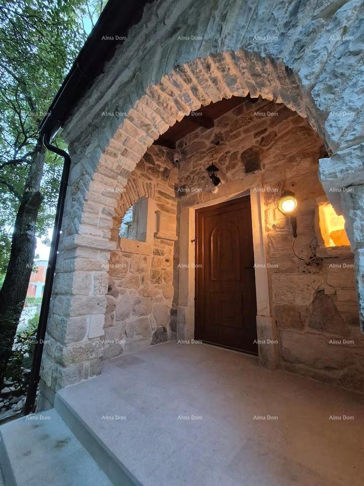Dolgoročni najem! Luksuzna kamnita vila v mediteranskem slogu s čudovitim pogledom na morje! Medulin!