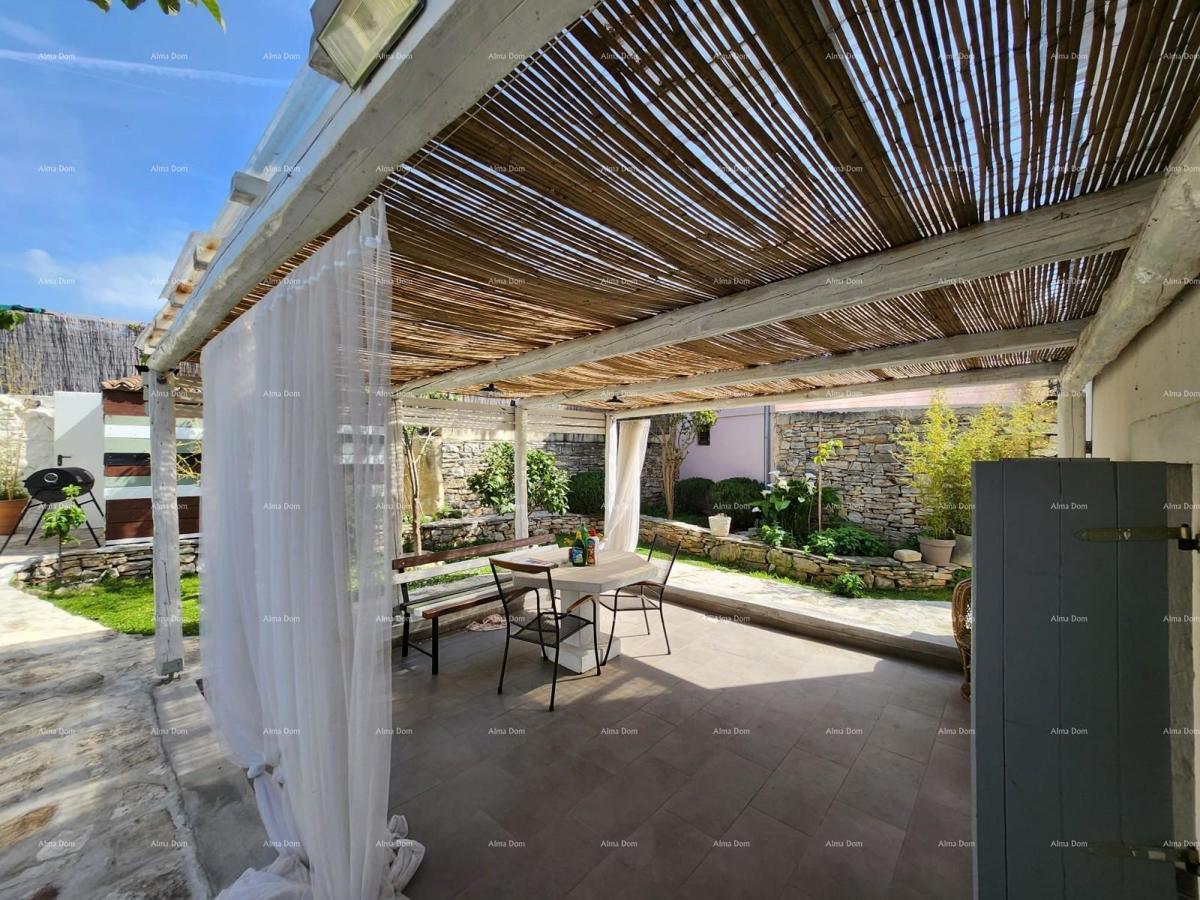 Pula, Galižana. Prenovljeni,