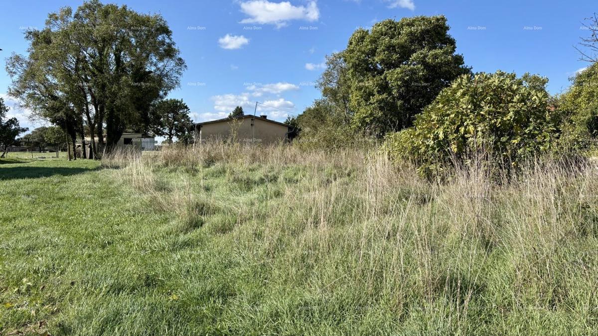 MARČANA, COKUNI gradbena 485 m2.