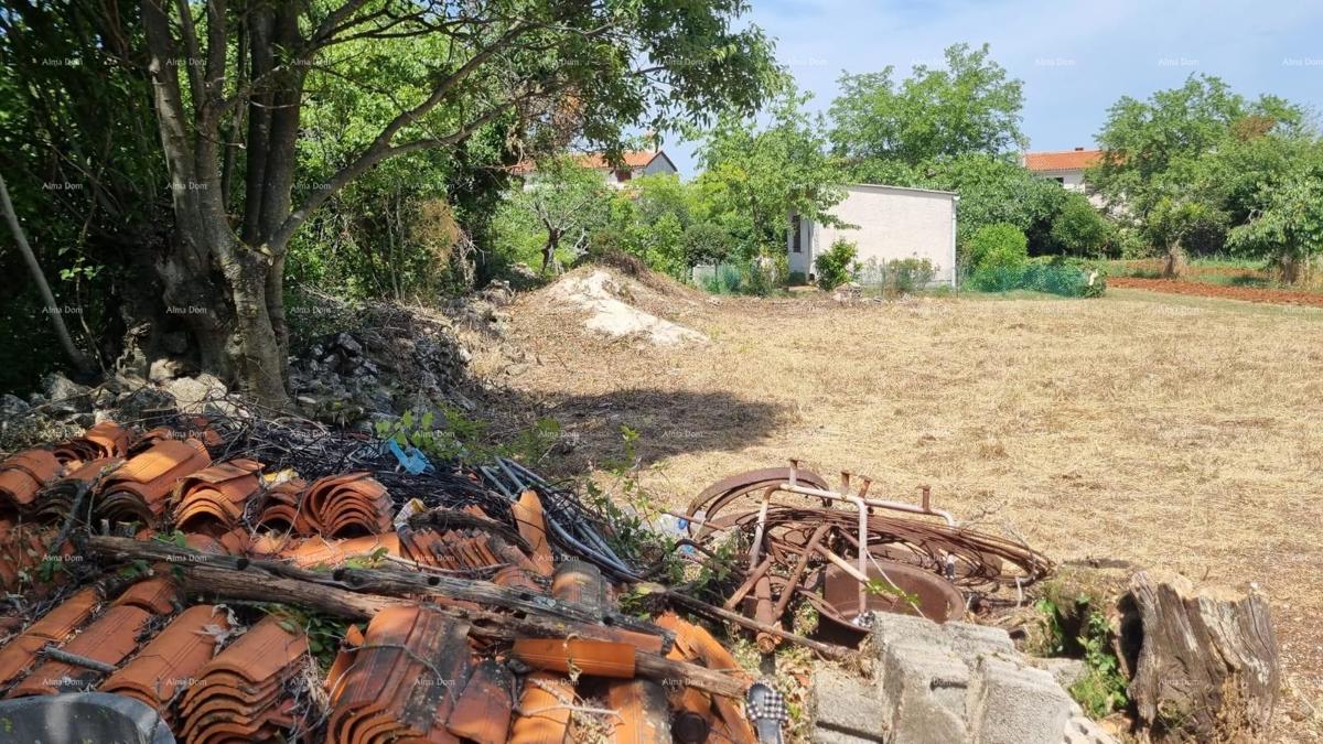 MARČANA, COKUNI gradbena 485 m2.