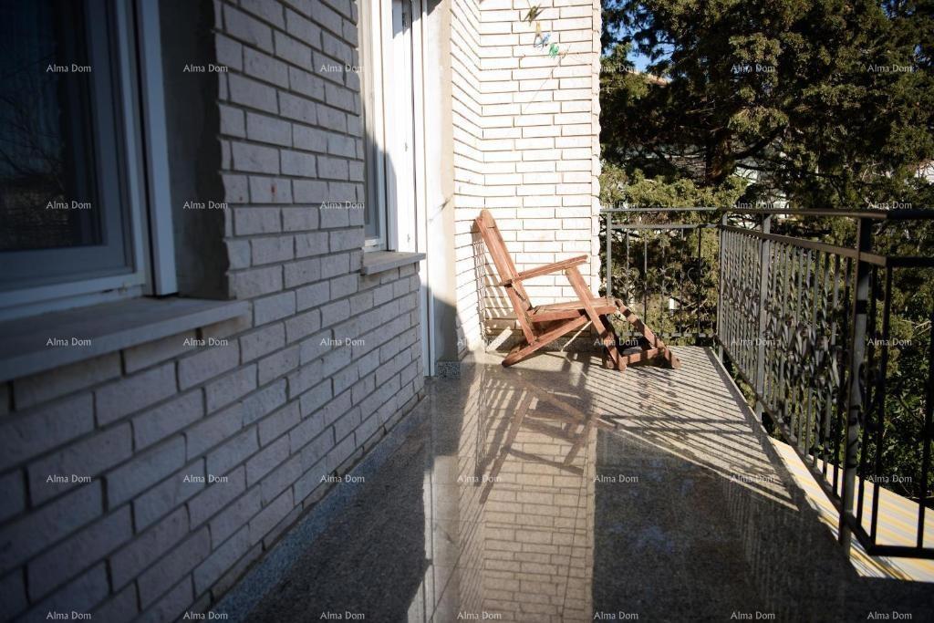 PREMANTURA – čudovita hiša s tremi stanovanji