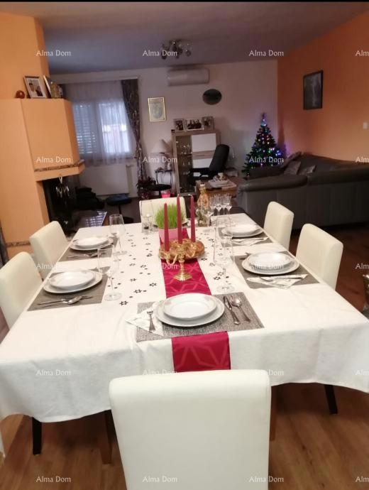 POREČ, Samostoječa hiša s bazenom in 5 stanovanjskimi enotami