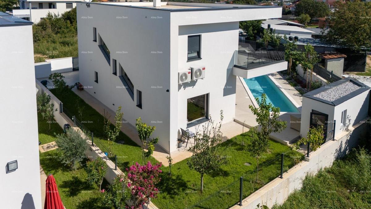 Prodaja - novo zgrajena, moderna in ekskluzivna vila s bazenom, Volme, Pula!