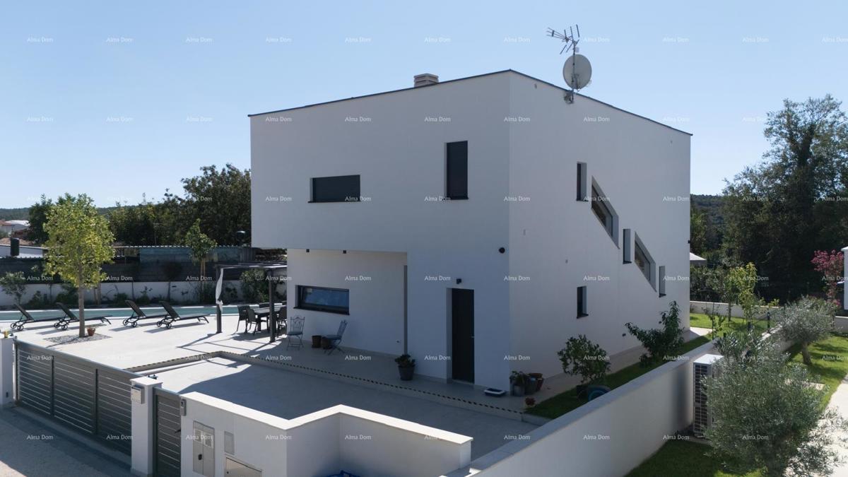 Prodaja - novo zgrajena, moderna in ekskluzivna vila s bazenom, Volme, Pula!