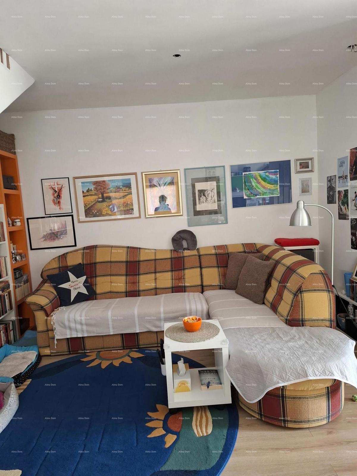 Renovirana kamnita hiša v nizu – 4 km od centra Pule