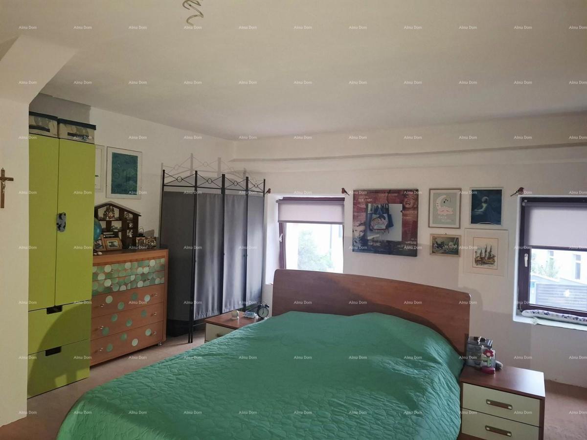 Renovirana kamnita hiša v nizu – 4 km od centra Pule