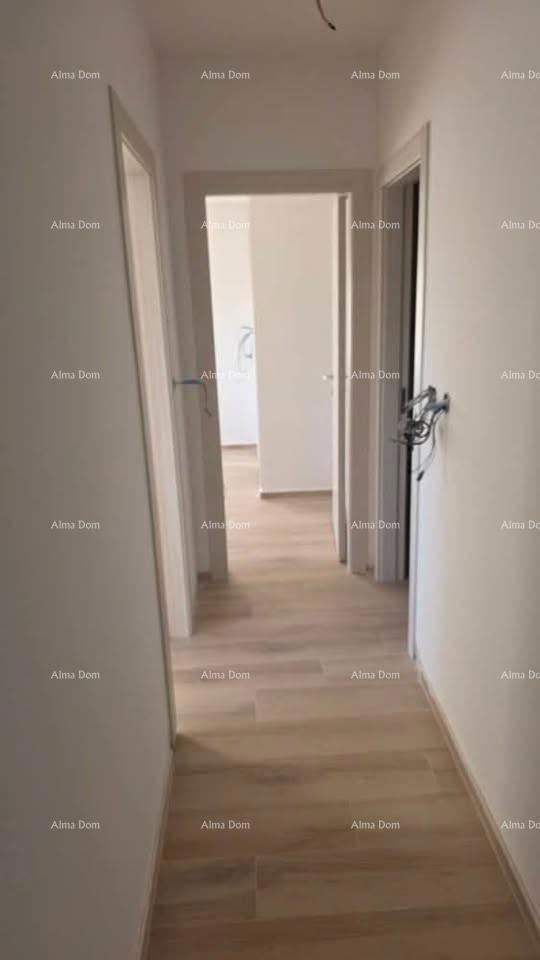 Prodaja stanovanja v novogradnji s parkirnim mestom, Valbandon!