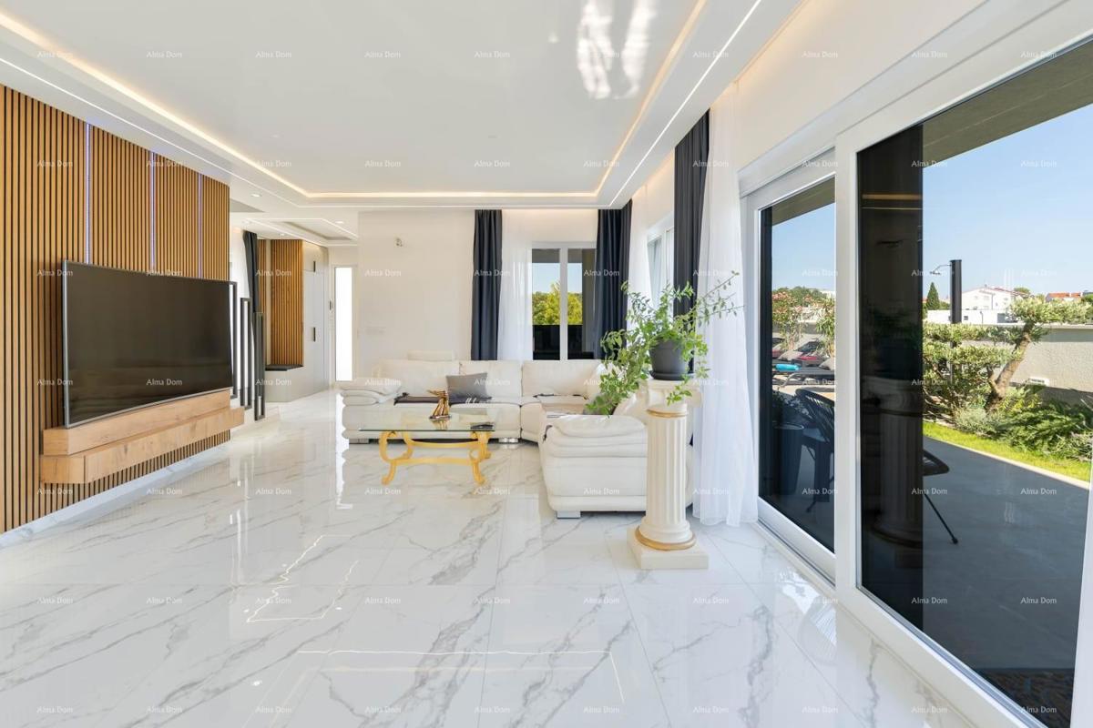 Moderna hiša z bazenom na odlični lokaciji, Medulin!