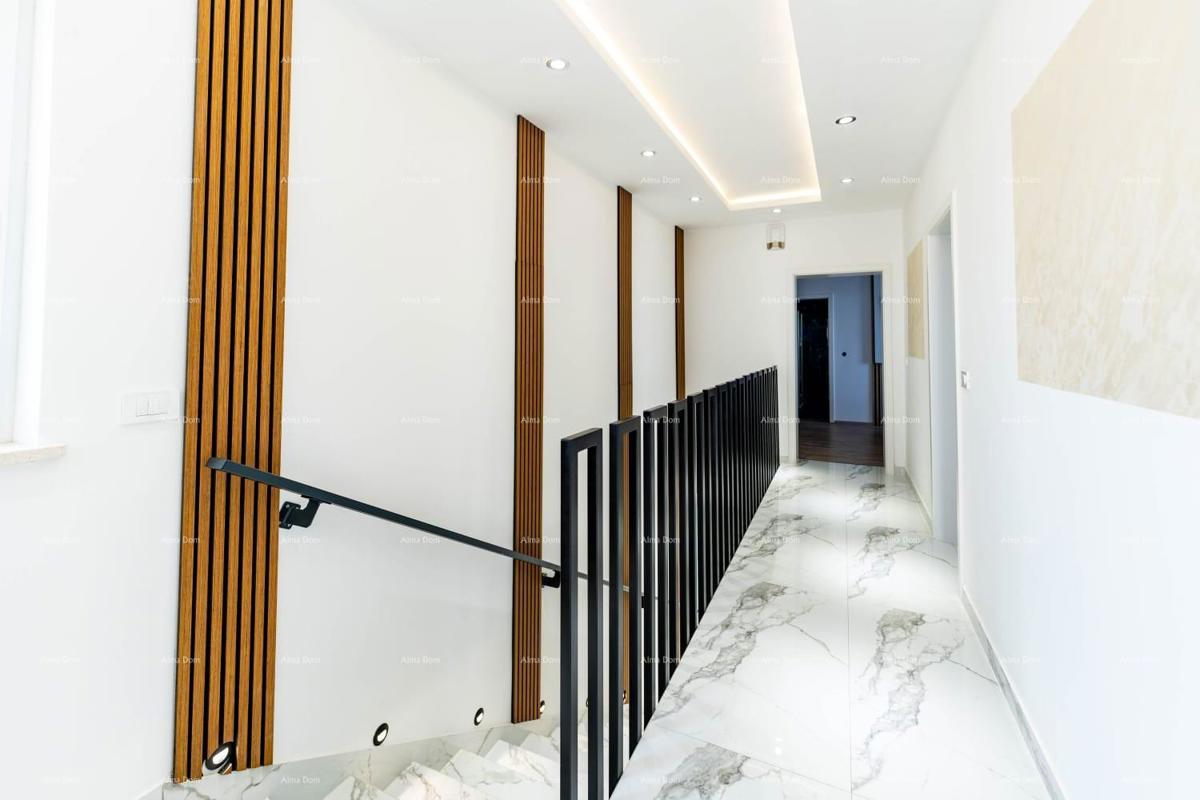 Moderna hiša z bazenom na odlični lokaciji, Medulin!