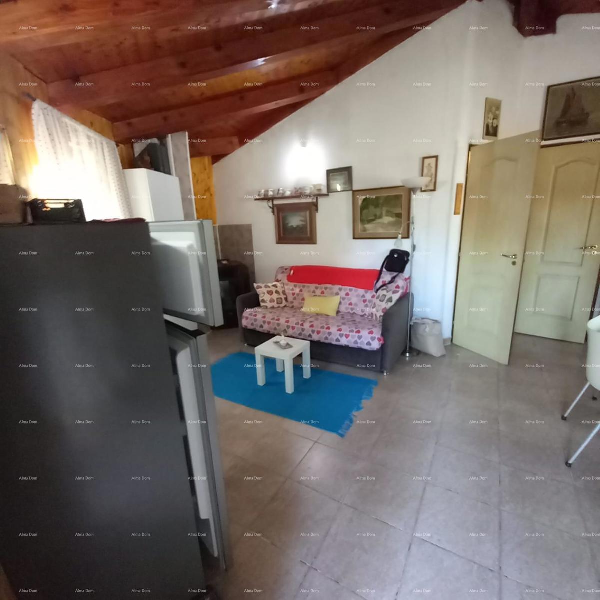 MEDULIN – AVTENTIČNA ISTRSKA HIŠA (KAŽUN) Z VRTOM, 600 M OD MORJA