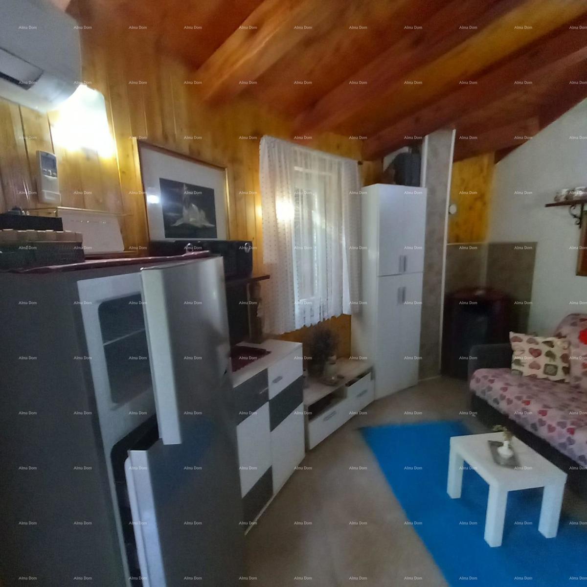 MEDULIN – AVTENTIČNA ISTRSKA HIŠA (KAŽUN) Z VRTOM, 600 M OD MORJA