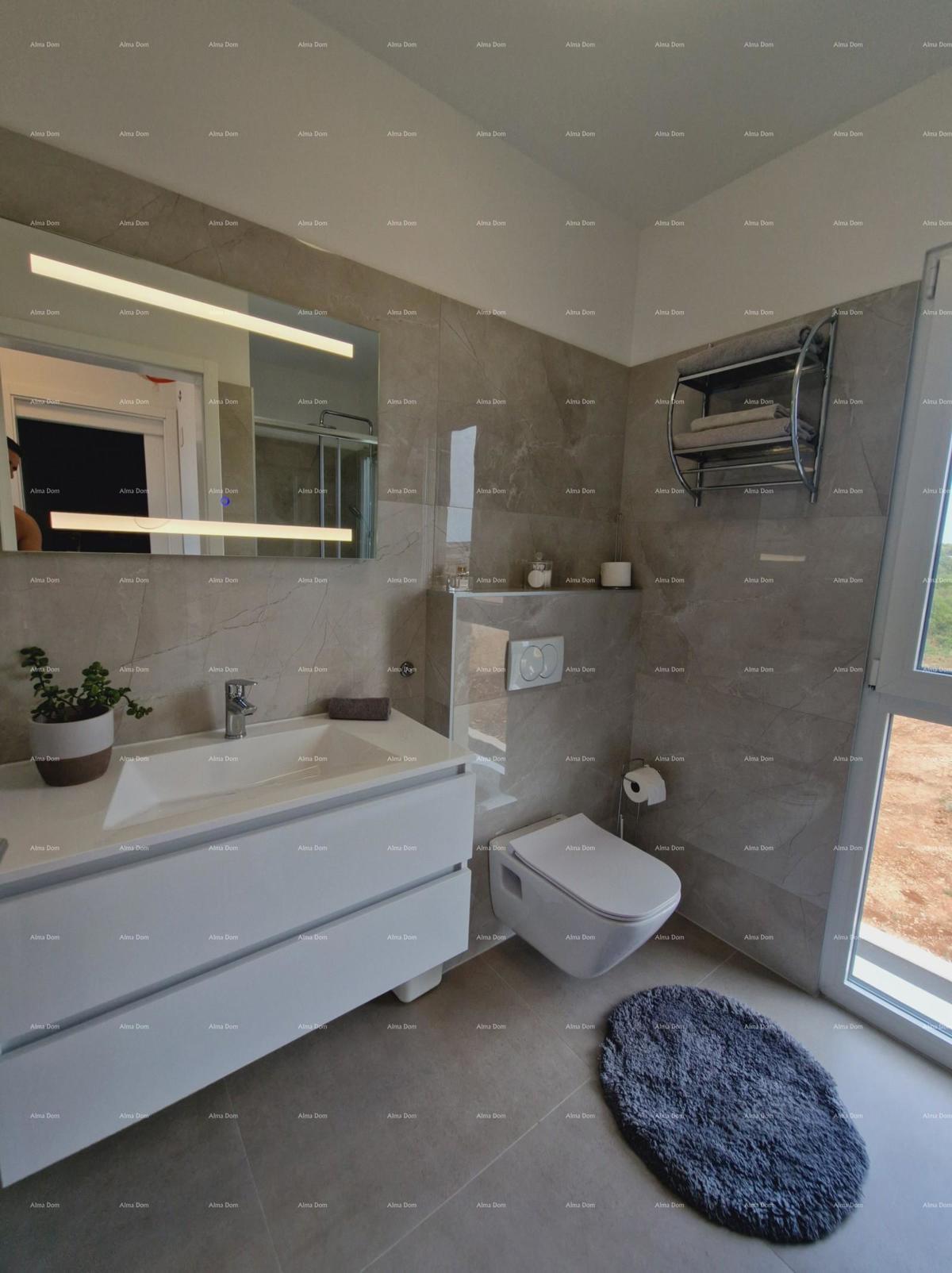 Prodaja luksuzne vile v Medulinu – 100 m od morja