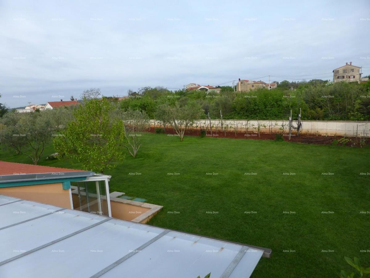 Prodaje se vila, Marčana.