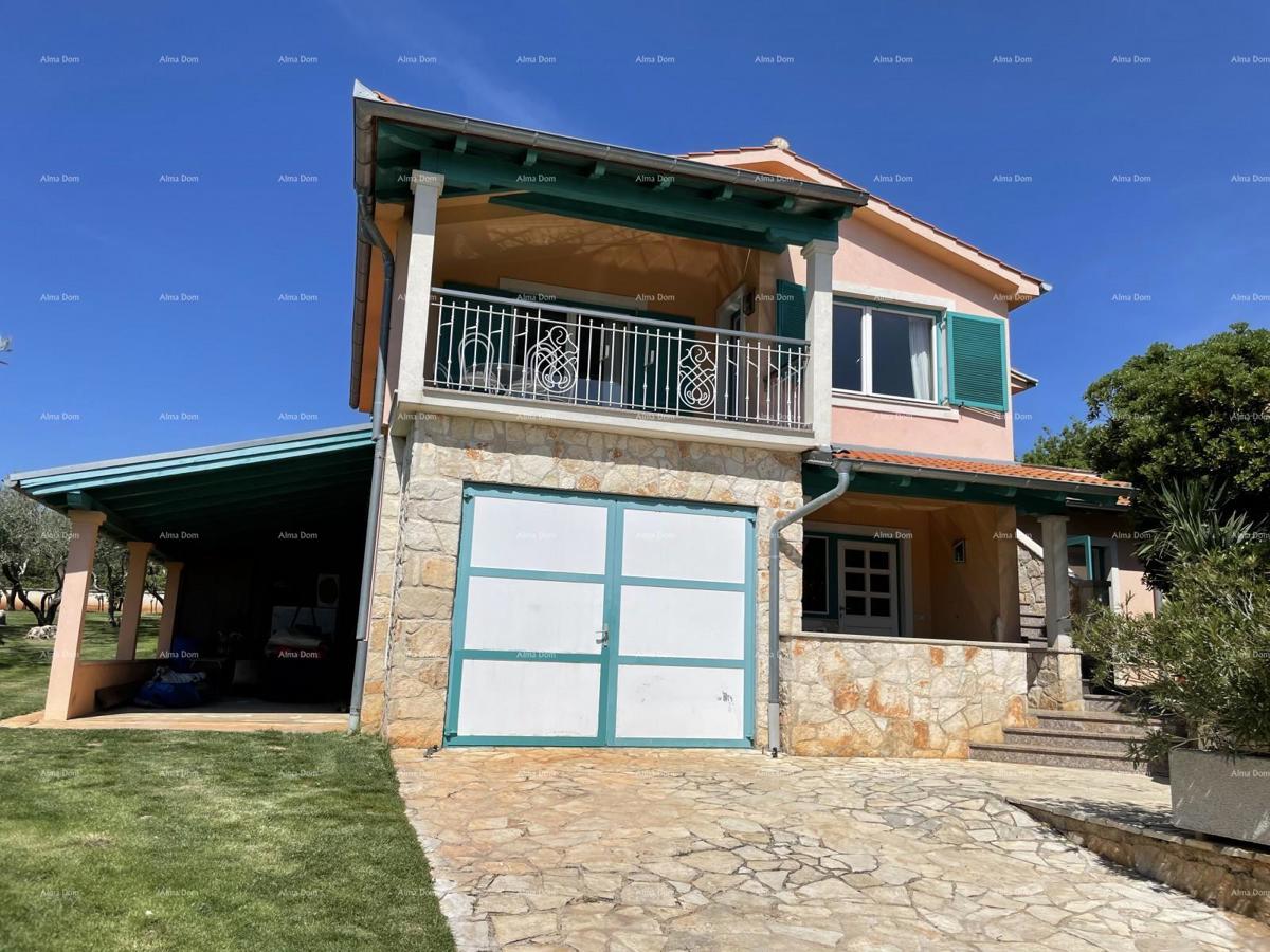 Prodaje se vila, Marčana.