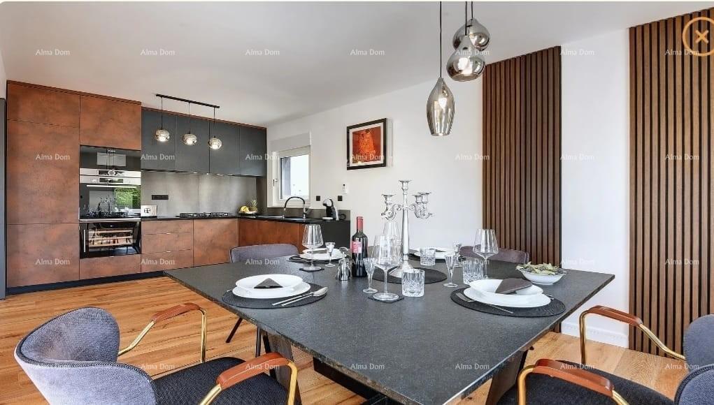 Prelepa, moderna hiša s bazenom in garažo, Krnica! Vseljivo takoj!