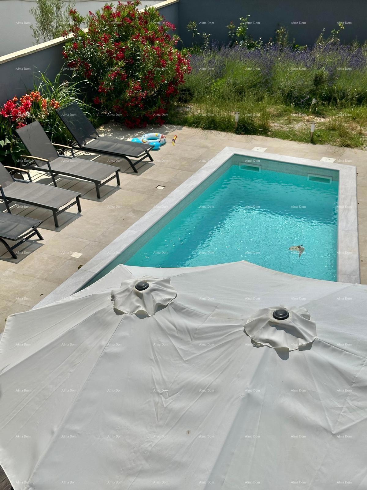 Istra, Ližnjan, 1 km do centra Medulina, nova moderna hiša z bazenom za počitnice.