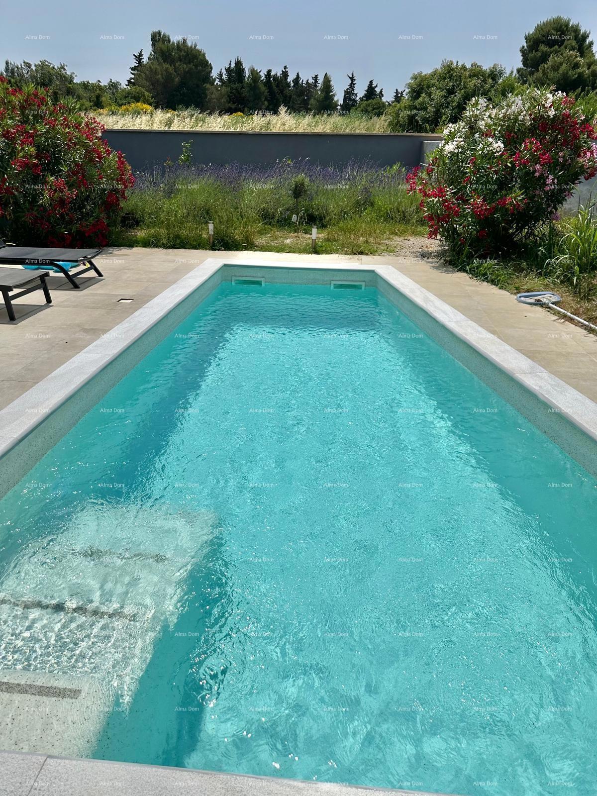 Istra, Ližnjan, 1 km do centra Medulina, nova moderna hiša z bazenom za počitnice.