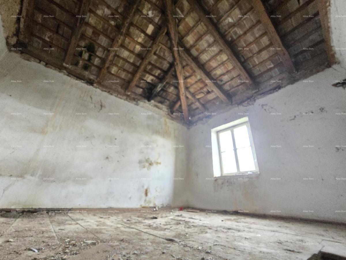 Galižana – kamena hiša z gradbenim zemljiščem in šterno