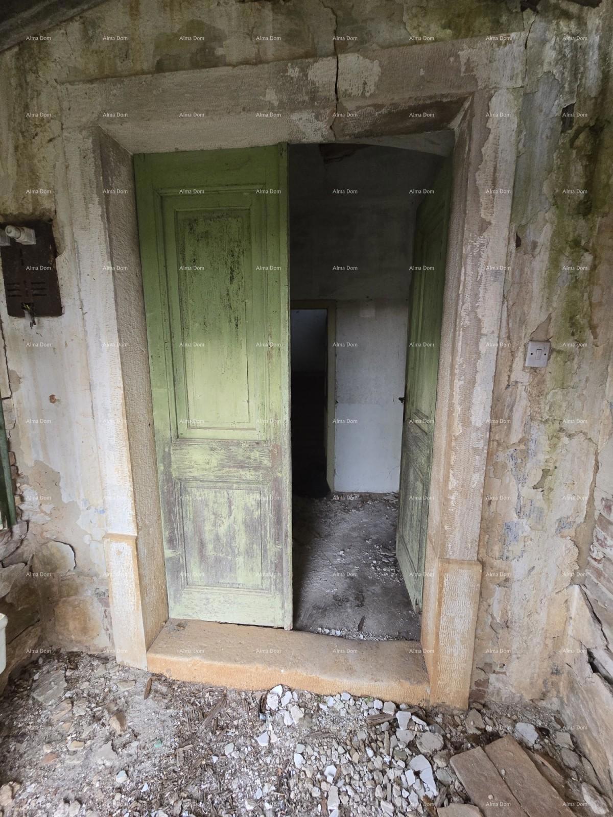 Galižana – kamena hiša z gradbenim zemljiščem in šterno