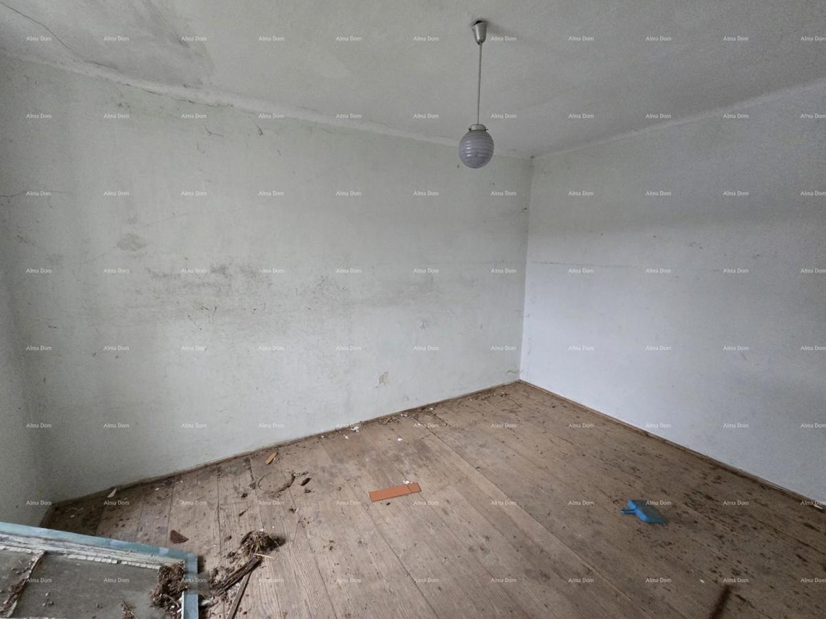 Galižana – kamena hiša z gradbenim zemljiščem in šterno