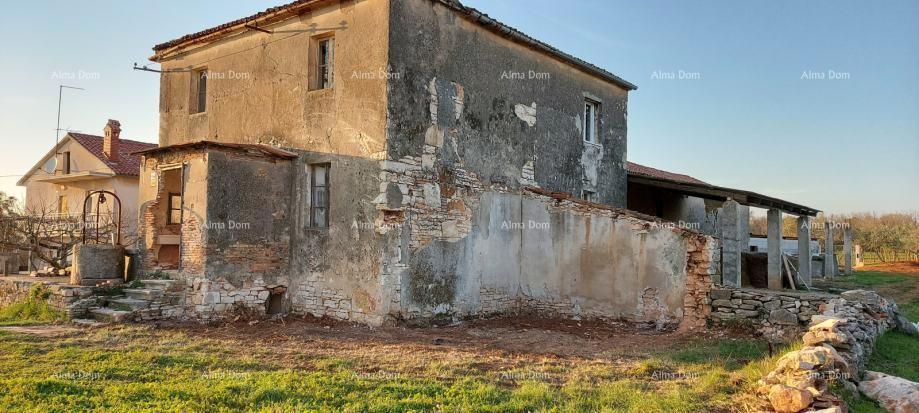 Galižana – kamena hiša z gradbenim zemljiščem in šterno