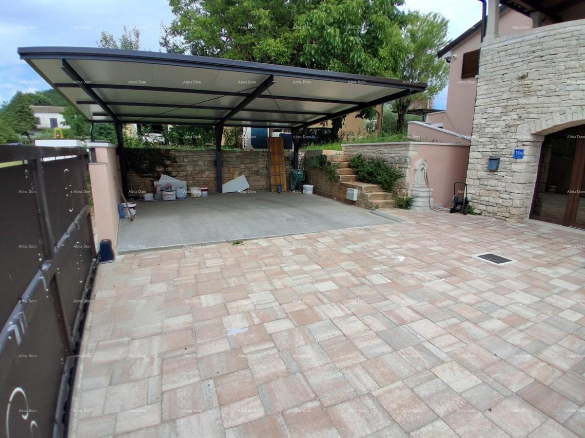 Prodaja - luksuzna hiša na veliki parceli z bazenom, wellness sobo in telovadnico, Poreč!