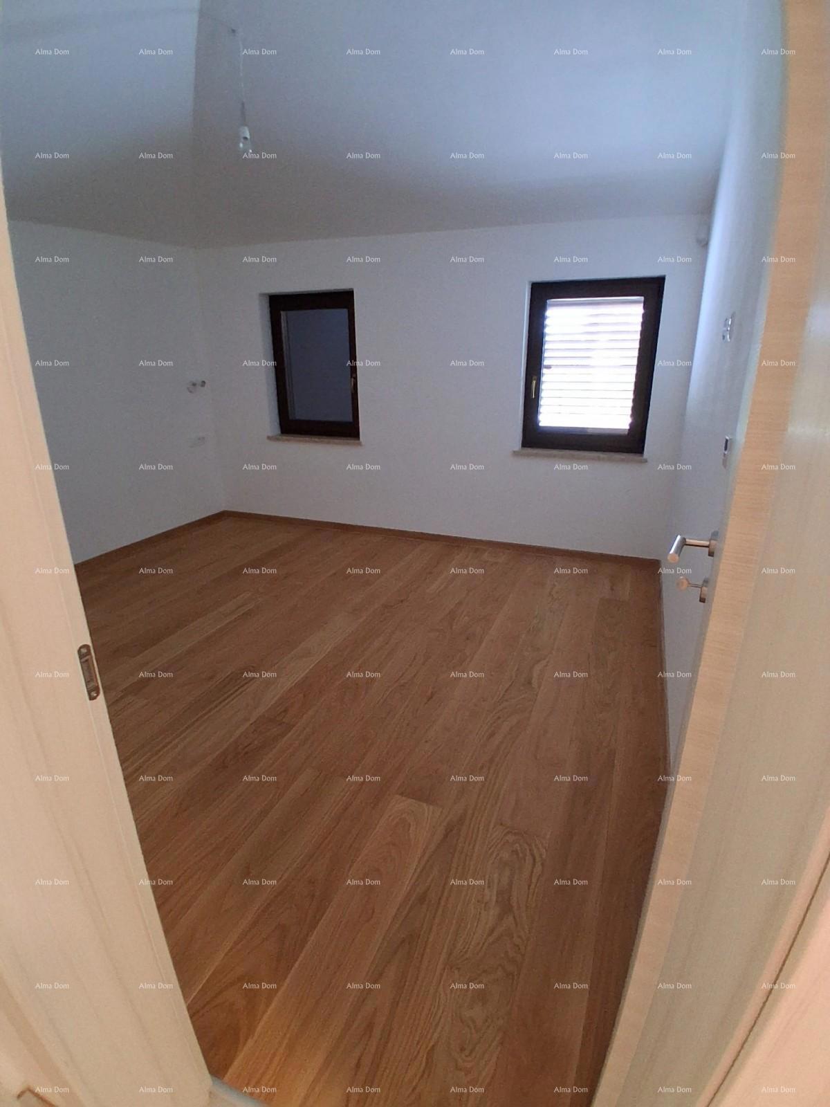 Prodaja - luksuzna hiša na veliki parceli z bazenom, wellness sobo in telovadnico, Poreč!