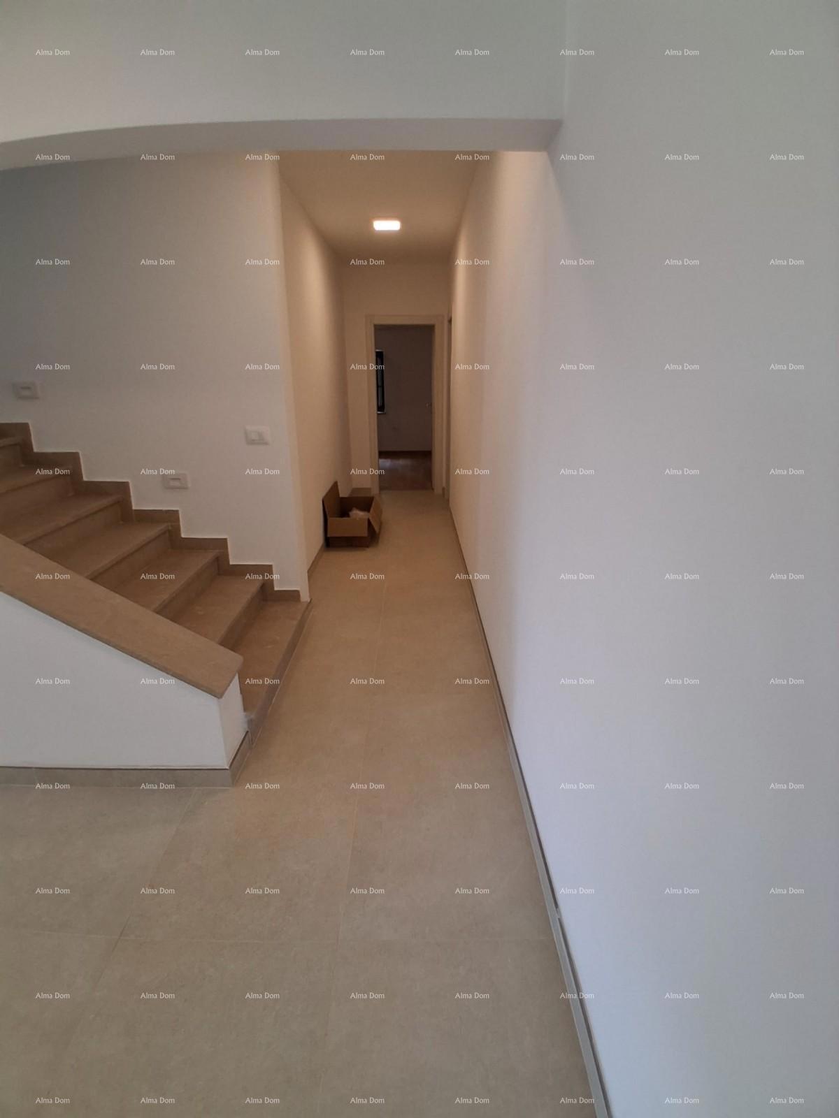 Prodaja - luksuzna hiša na veliki parceli z bazenom, wellness sobo in telovadnico, Poreč!