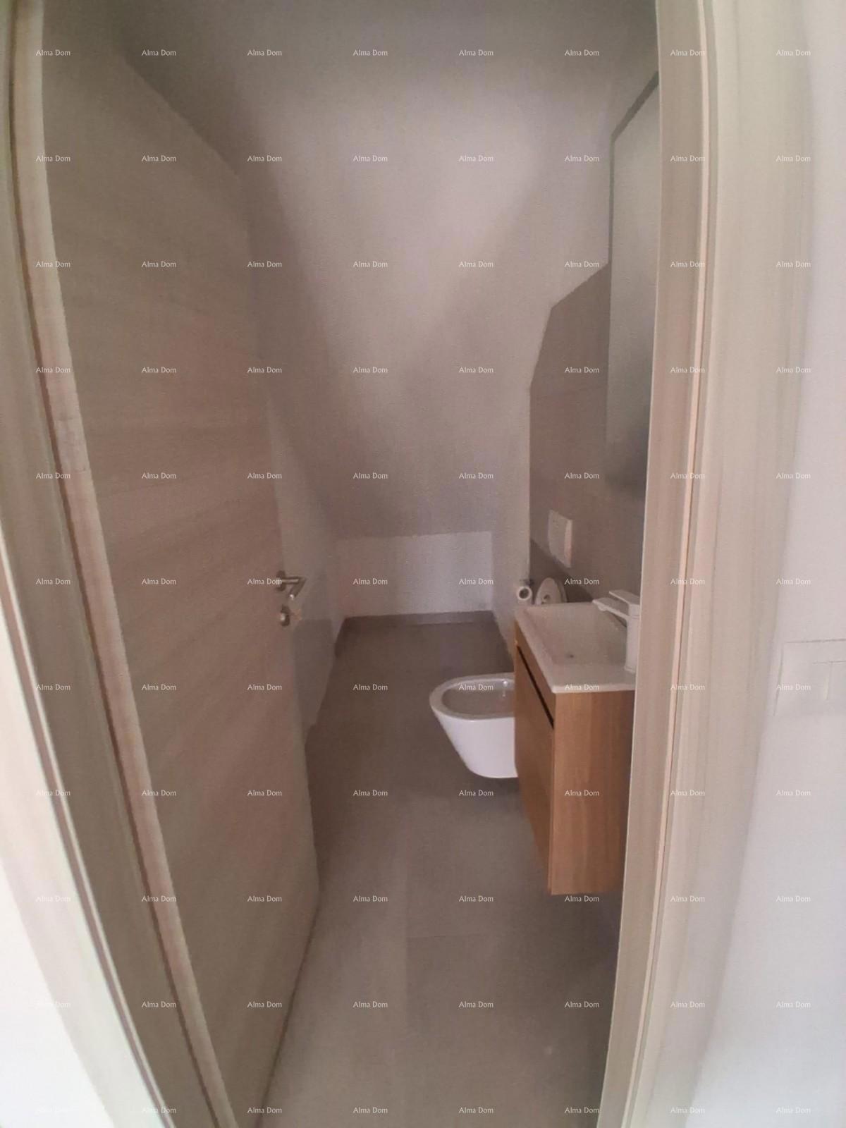 Prodaja - luksuzna hiša na veliki parceli z bazenom, wellness sobo in telovadnico, Poreč!