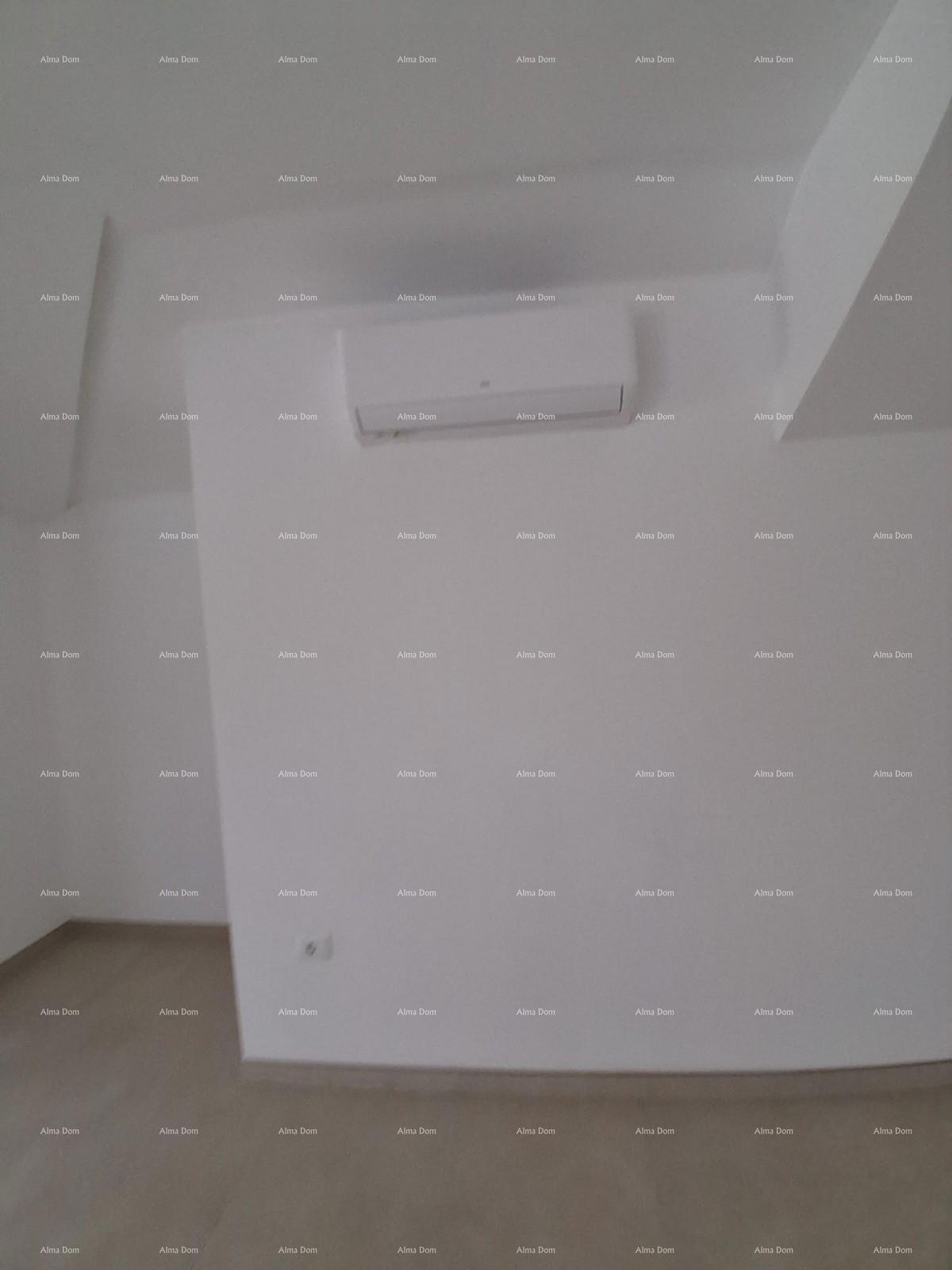 Prodaja - luksuzna hiša na veliki parceli z bazenom, wellness sobo in telovadnico, Poreč!