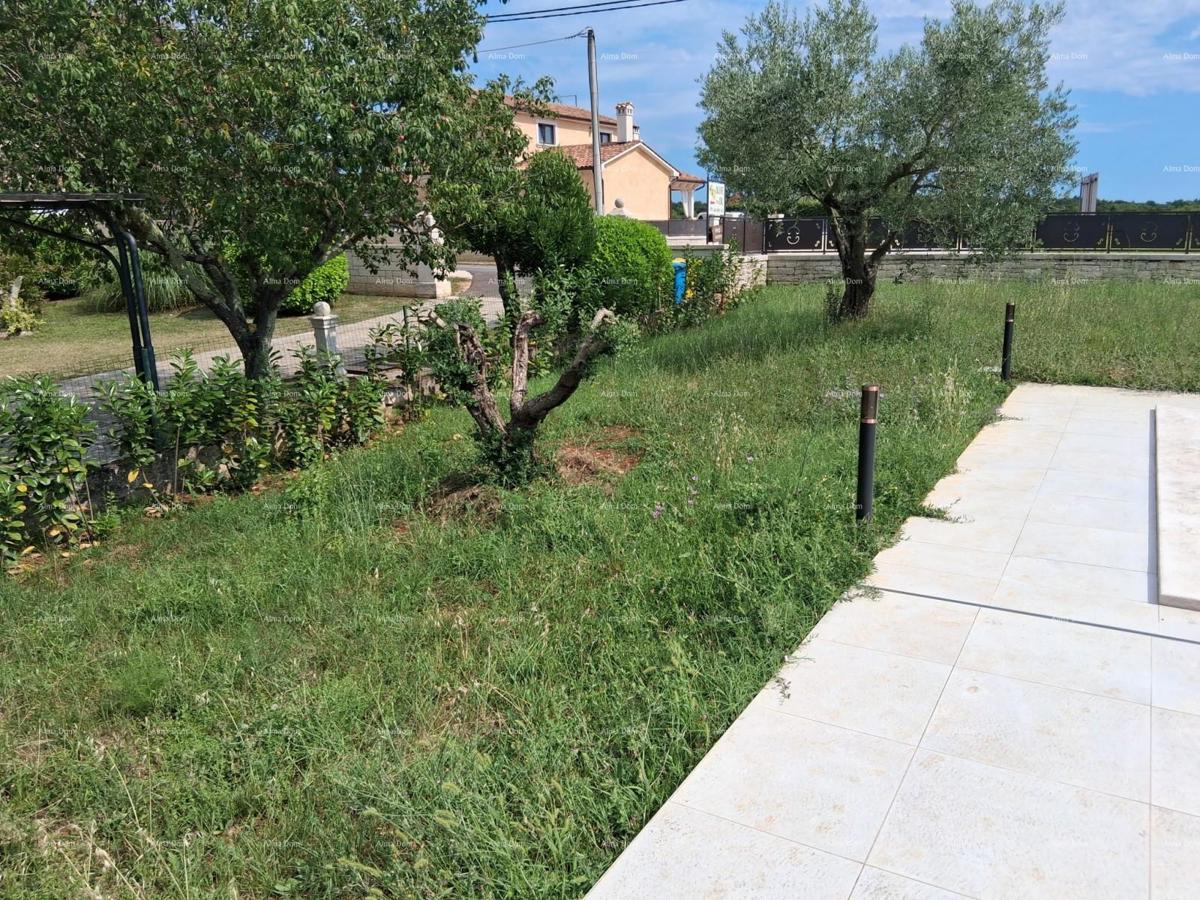 Prodaja - luksuzna hiša na veliki parceli z bazenom, wellness sobo in telovadnico, Poreč!