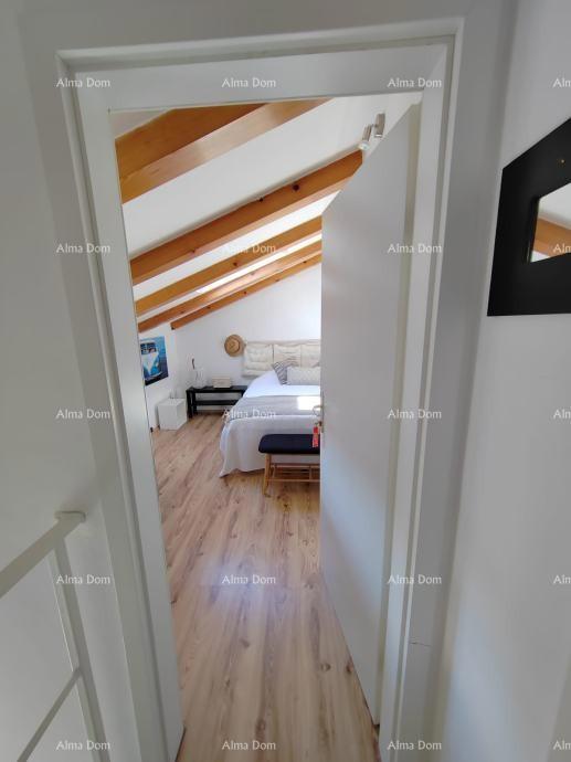 ROVINJ – Dvoetažni stan 50 m² v centru, s 2 studio apartmaji