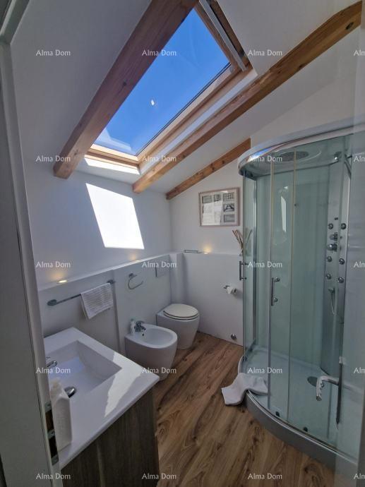 ROVINJ – Dvoetažni stan 50 m² v centru, s 2 studio apartmaji